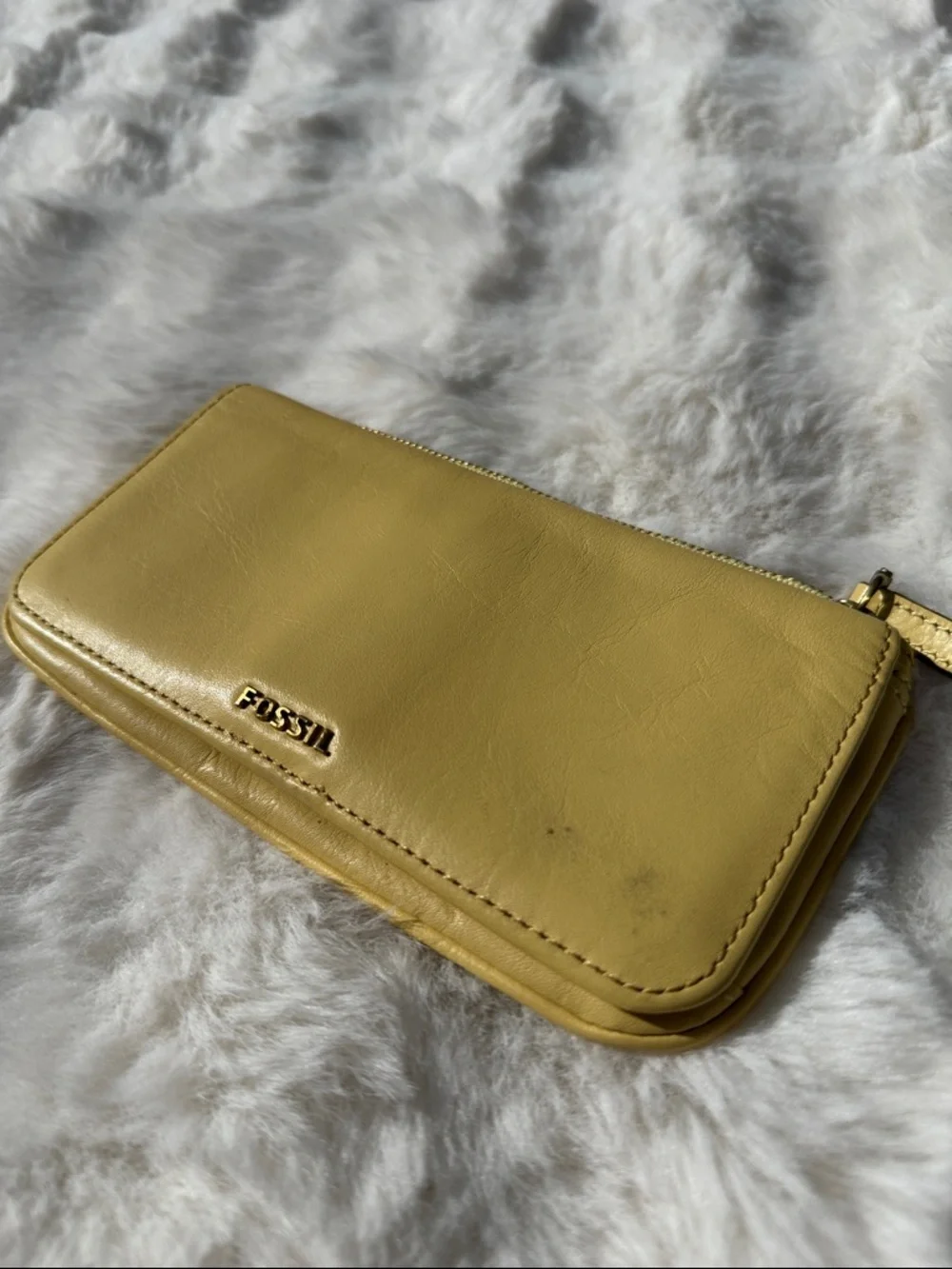 Fossil sleek zip